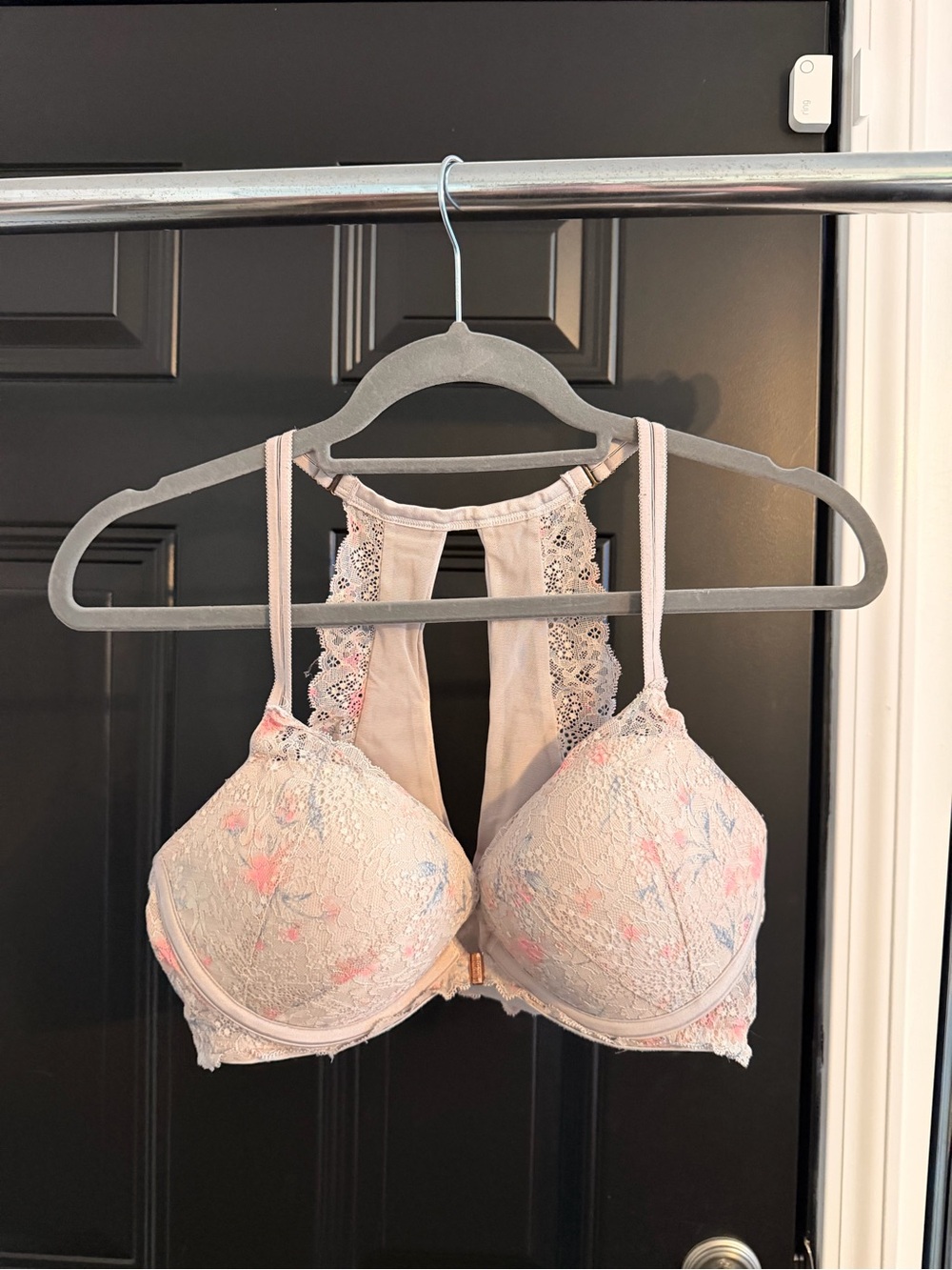 Victoria Secret Light Pink Lace Push-Up Bra with Floral Detail